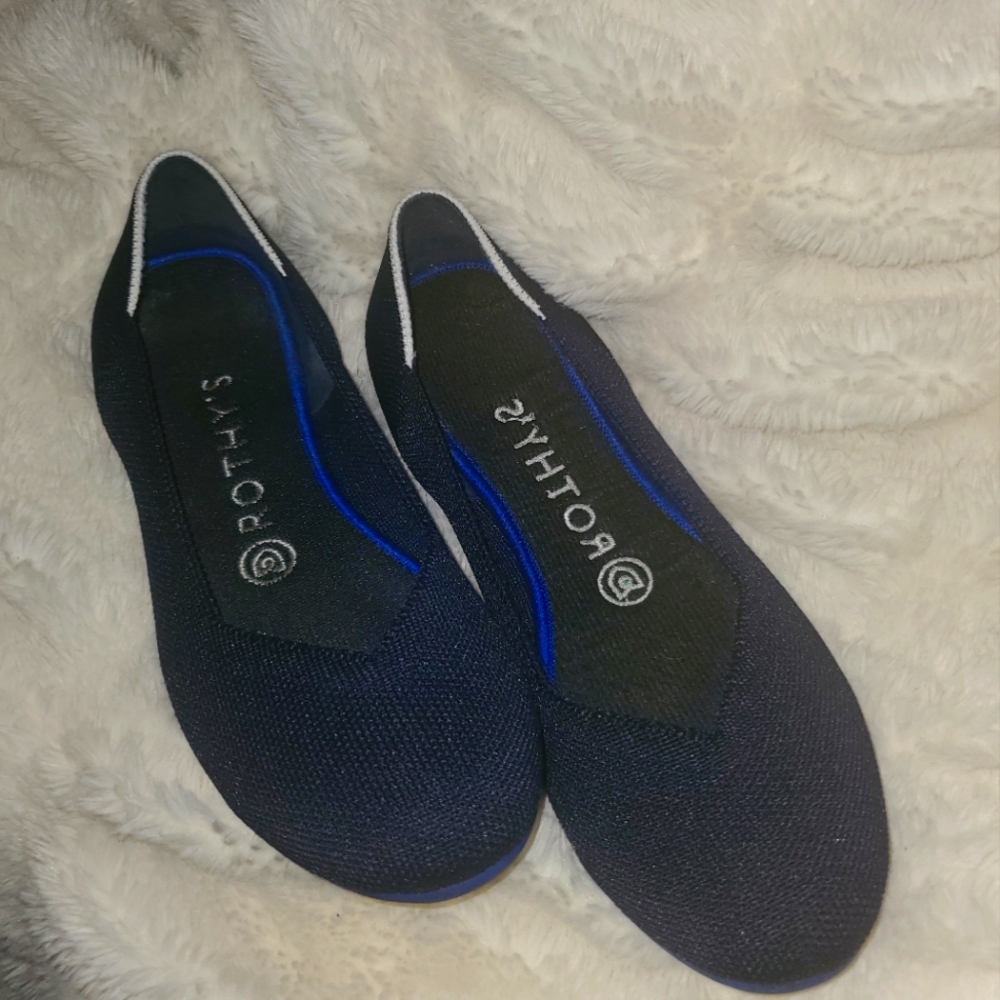 Navy Blue Rothy's "The Flat" Sz 7
